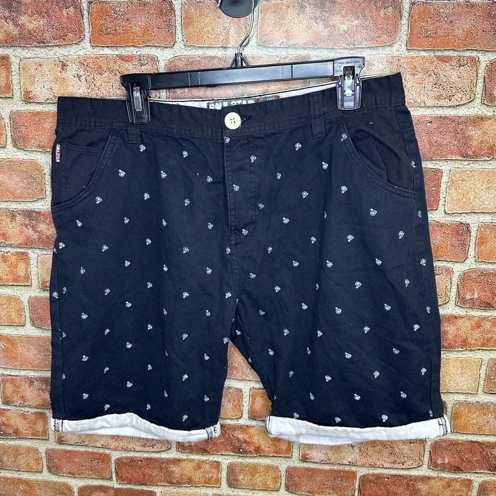 NWT SoulStar men's button fly, roll cuff shorts, size 36 waist